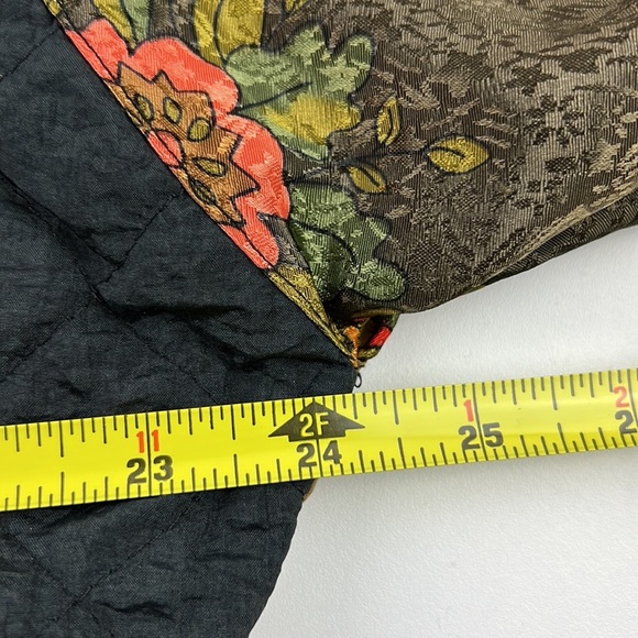 Vintage Nuggets gold  & red windbreaker size large - Picture 4 of 10